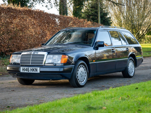 Bild 1/7 von Mercedes-Benz 230 TE (1990)