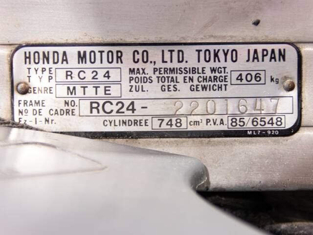 Honda VFR 750R RC 30