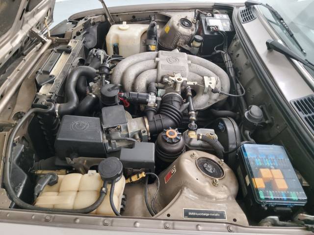 BMW 325i