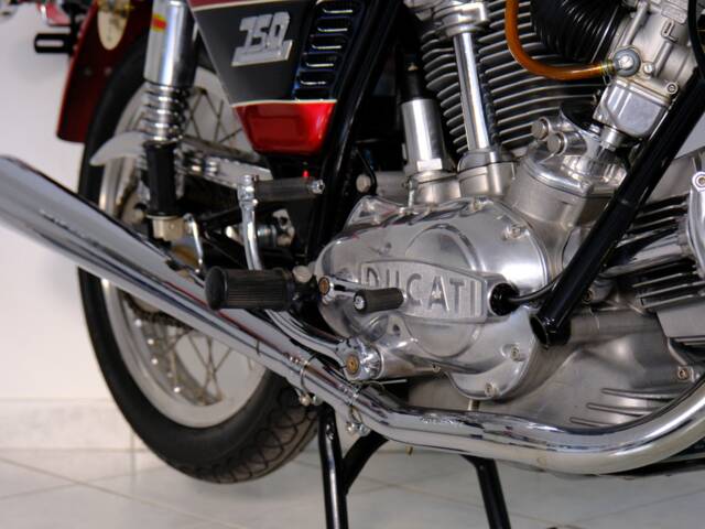 Ducati 750 GT
