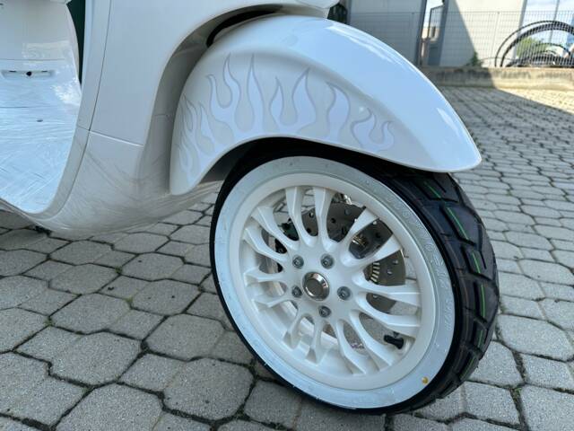 Piaggio Vespa Sprint 125 Justin Bieber