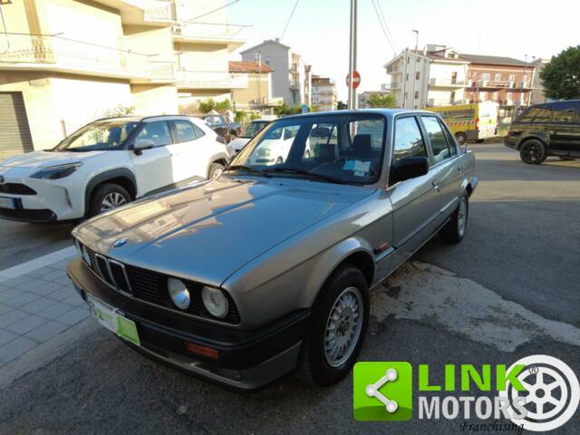 Imagen 1/10 de BMW 318i (1989)