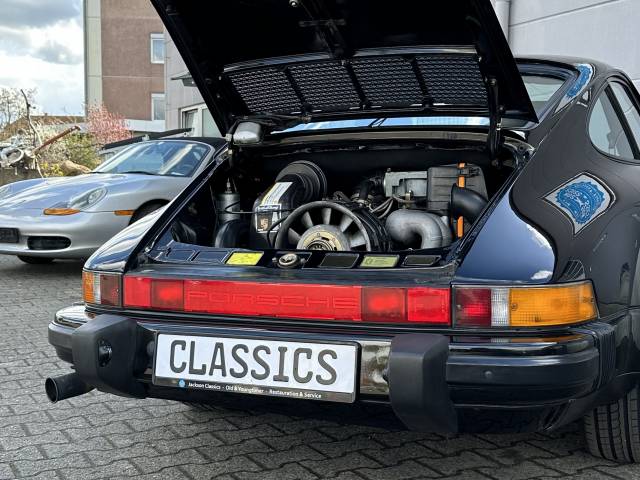 Porsche 911 Carrera 3.2