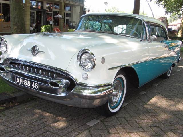 Afbeelding 1/28 van Oldsmobile Super 88 (1955)