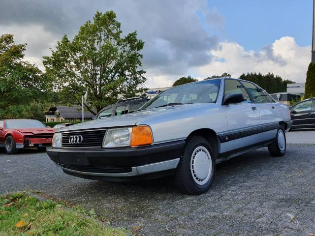 Audi 100 2,3 E
