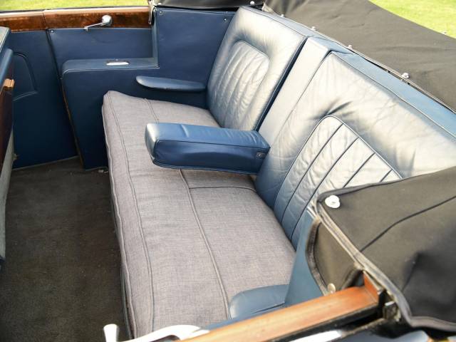 Rolls-Royce Silver Wraith