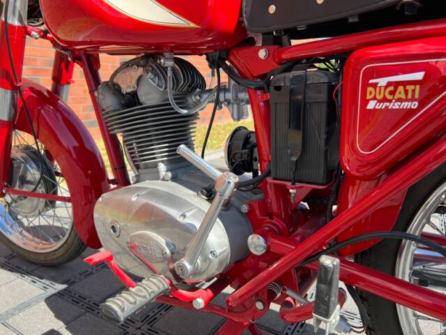Ducati 175 Tourismo