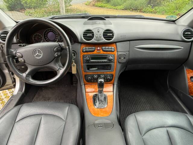 Mercedes-Benz CLK 320