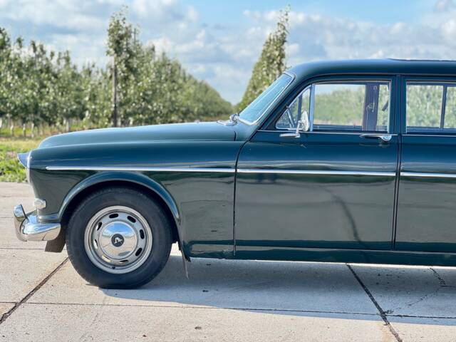 Volvo Amazon P220