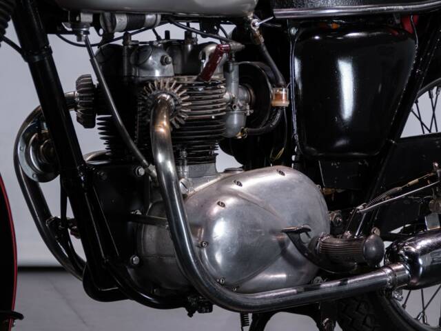 Triumph T 100 Daytona