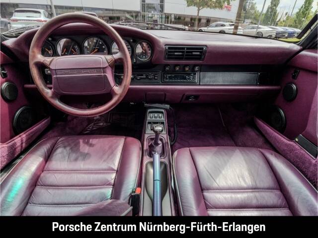 Porsche 911 Carrera 4