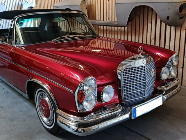 Afbeelding 1/10 van Mercedes-Benz 220 SE b (1962)