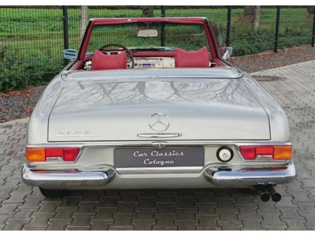 Mercedes-Benz 280 SL