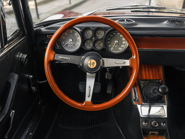 Alfa Romeo 2000 GT Veloce