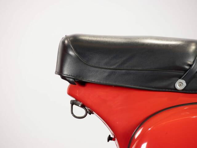 Piaggio Vespa 200 Rally