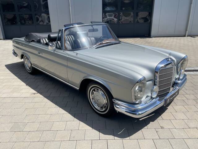 Mercedes-Benz 250 SE