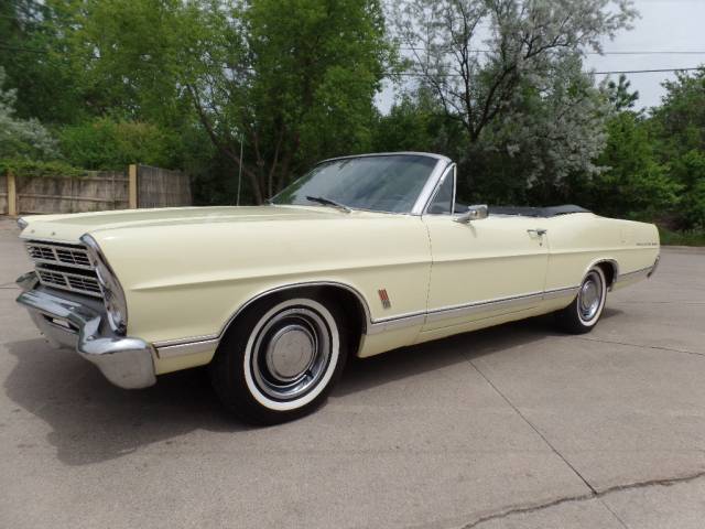 Image 1/44 of Ford Galaxie 500 V8 (1967)