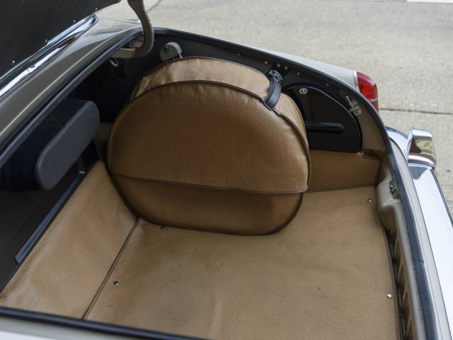 Jaguar Mk X 4.2