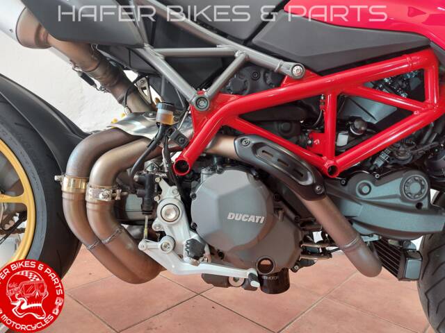 Ducati Hypermotard 950