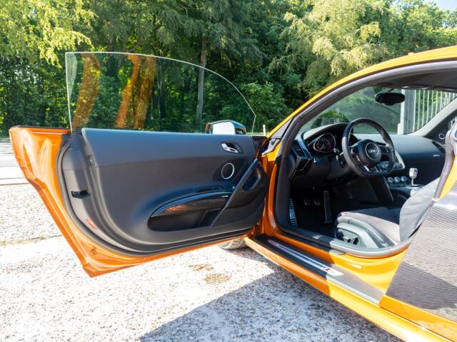 Audi R8 V10