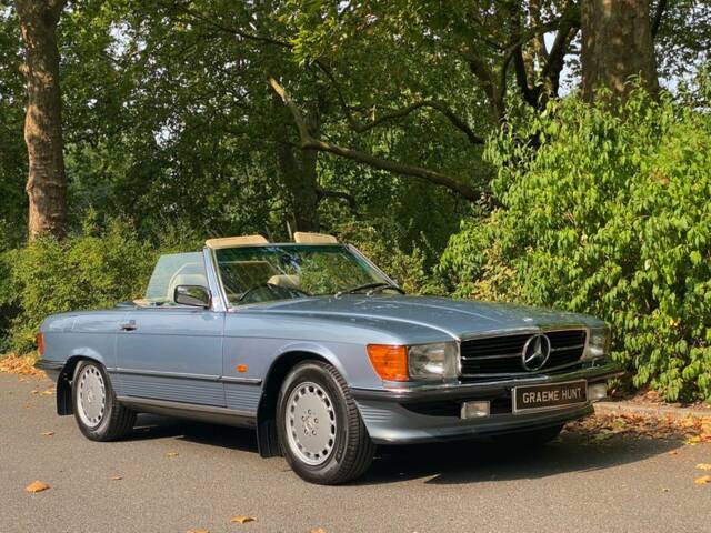 Image 1/50 of Mercedes-Benz 500 SL (1989)