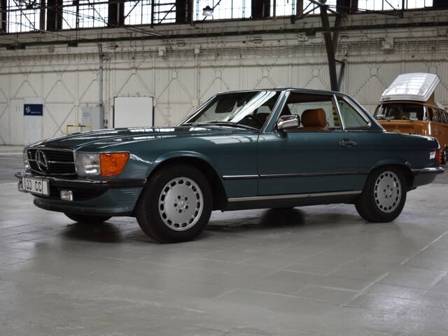 Image 1/48 of Mercedes-Benz 560 SL (1985)