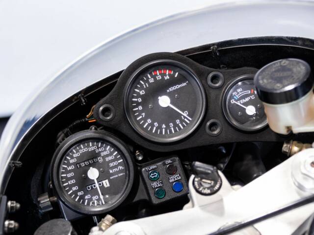 Honda VFR 750R RC 30