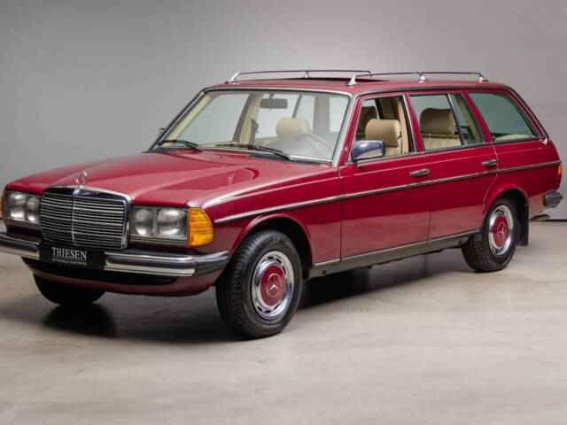 Image 1/43 of Mercedes-Benz 230 TE (1985)