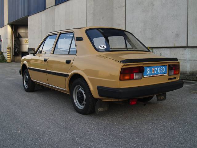 Skoda 105 L