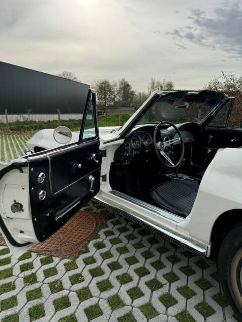 Chevrolet Corvette Sting Ray Convertible
