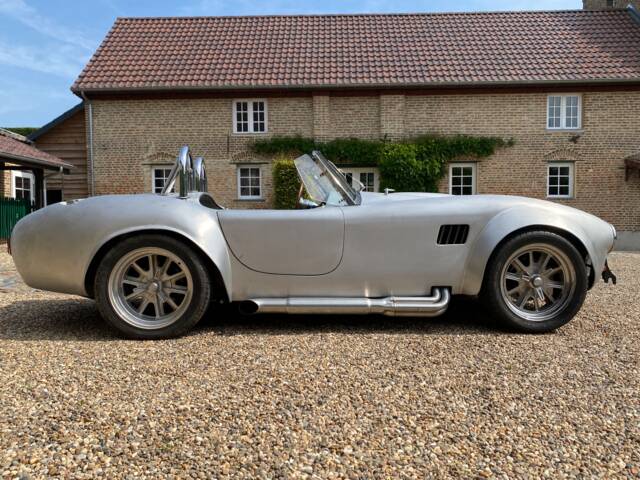 AC Cobra 427