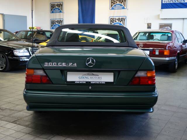 Mercedes-Benz 300 CE-24