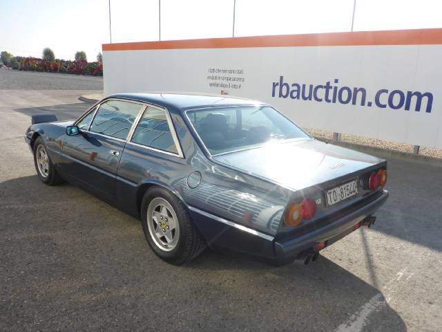 Ferrari 412