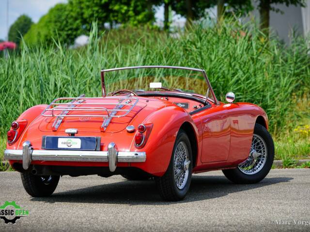 MG MGA 1600