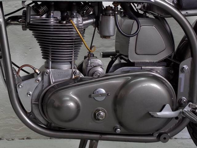 Norton International Model 40