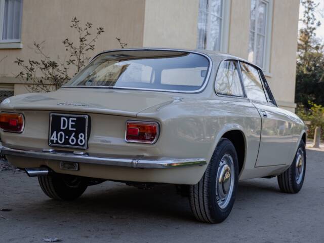 Alfa Romeo Giulia GT 1300 Junior