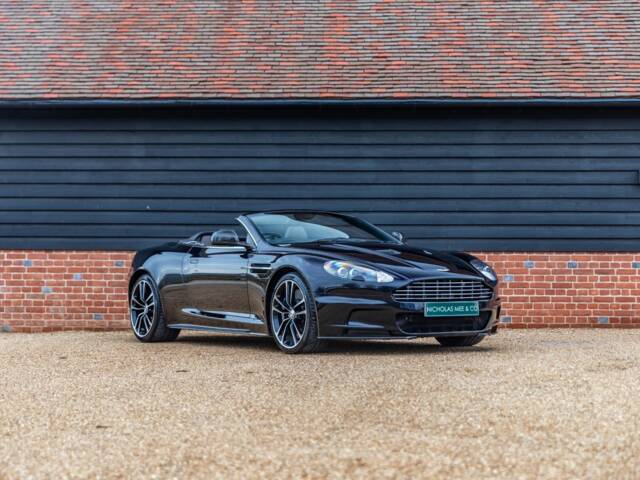 Aston Martin DBS Volante