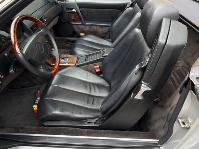 Mercedes-Benz SL 320