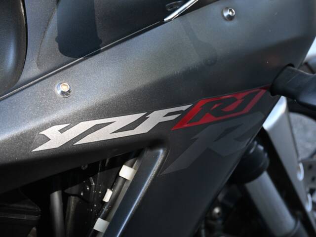 Yamaha YZF-R1