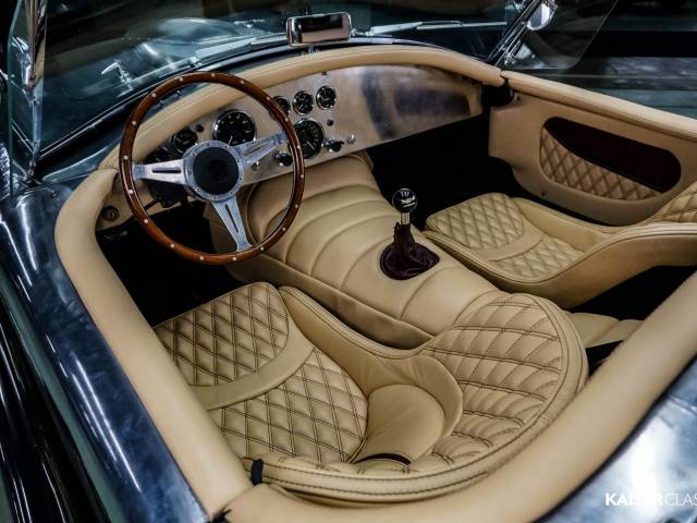 AC Cobra 427