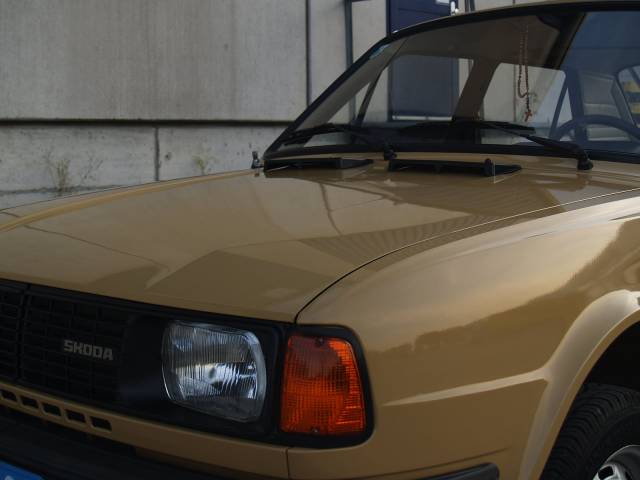 Skoda 105 L