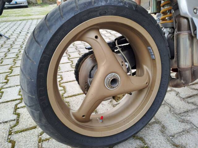 Ducati 748 S
