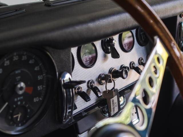 Jaguar E-Type 3.8