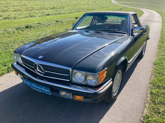 Mercedes-Benz 560 SL