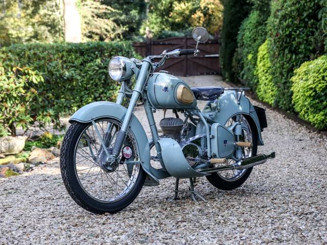 Image 1/10 de Peugeot DUMMY (1953)