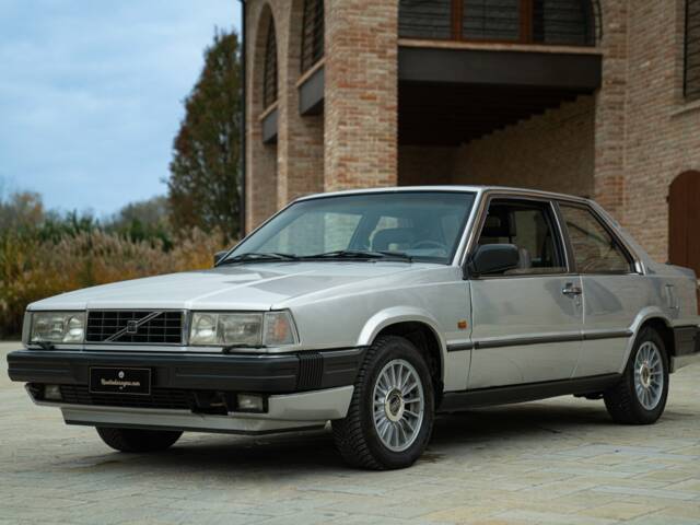 Image 1/50 of Volvo 780 Bertone 2.4 TD (1987)