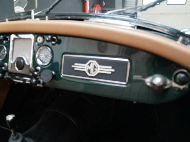 MG MGA 1500