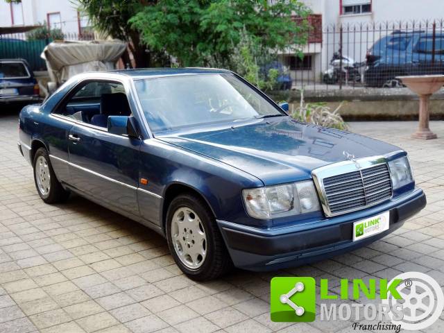 Image 1/10 of Mercedes-Benz 300 CE-24 (1990)