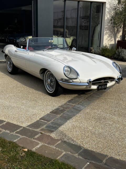 Jaguar E-Type 3.8 Flat Floor