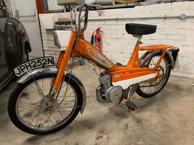 For Sale: Motobécane Mobylette AV50 (1974) offered for EUR 2,868